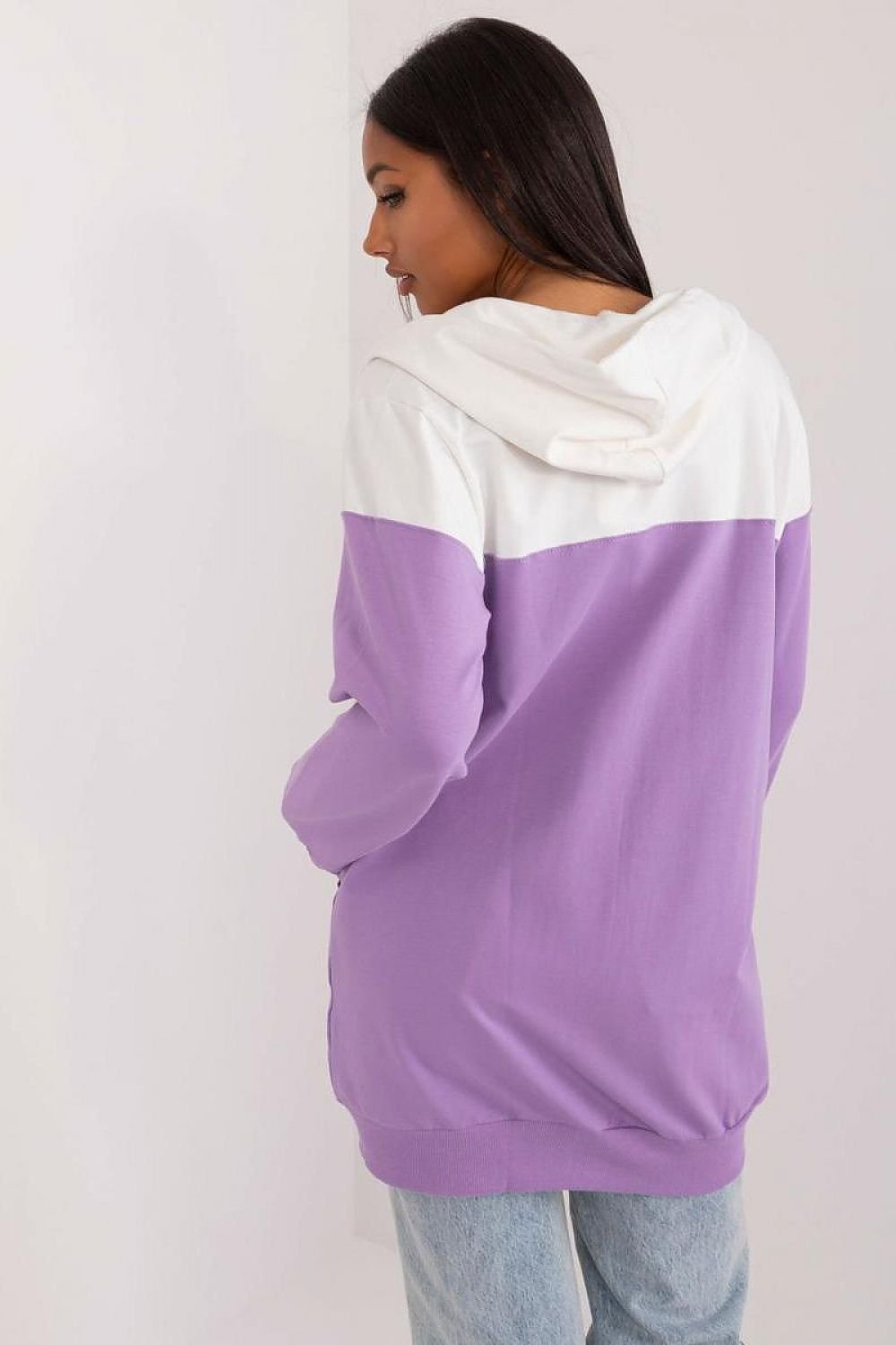  Sweatshirt model 197075 Relevance 