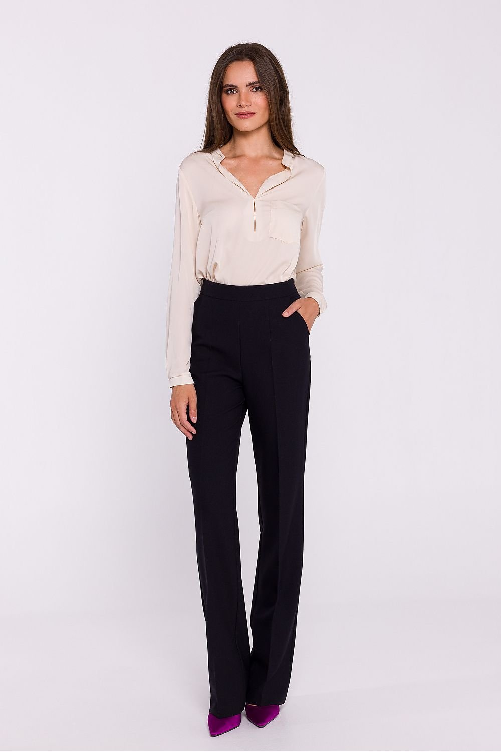  Women trousers model 200373 Stylove 