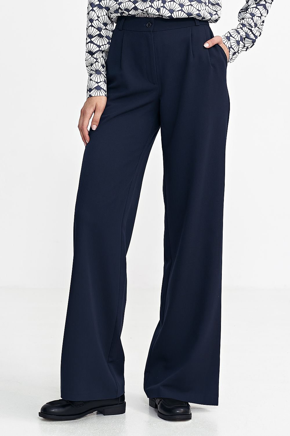  Trousers model 202476 Nife 