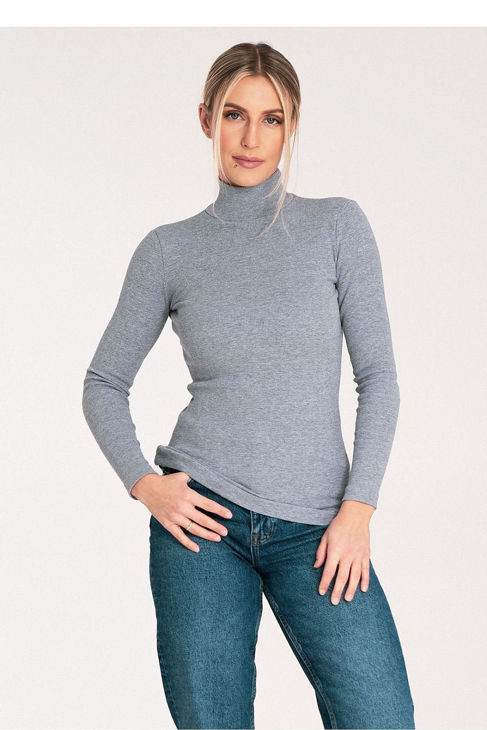  Turtleneck model 203356 Figl 