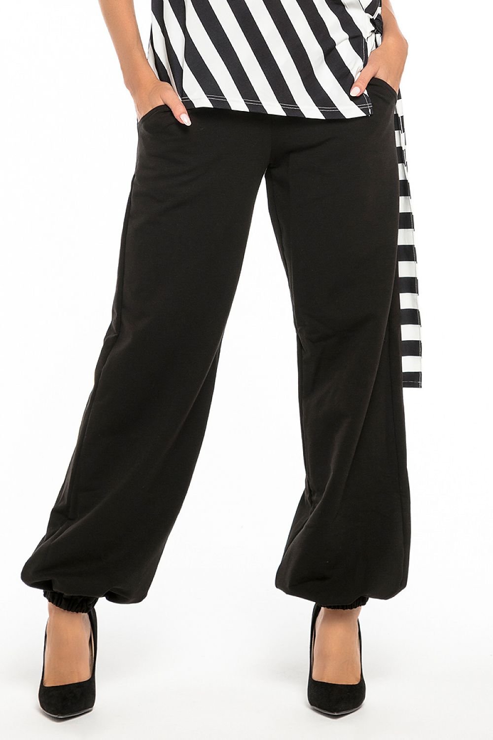  Women trousers model 121233 Tessita 