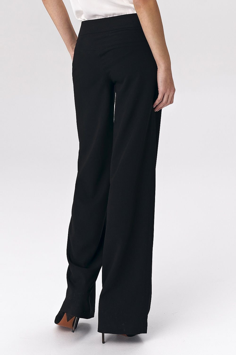  Women trousers model 140890 Nife 