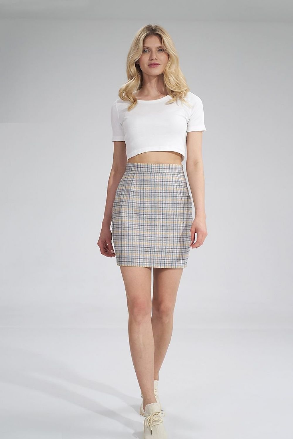  Short skirt model 154653 Figl 