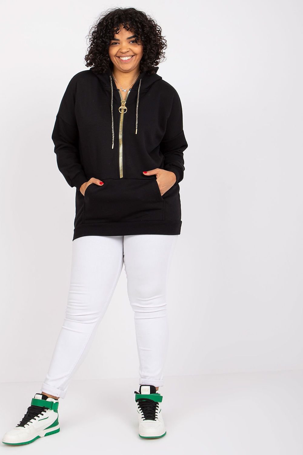  Sweatshirt model 163017 Relevance 