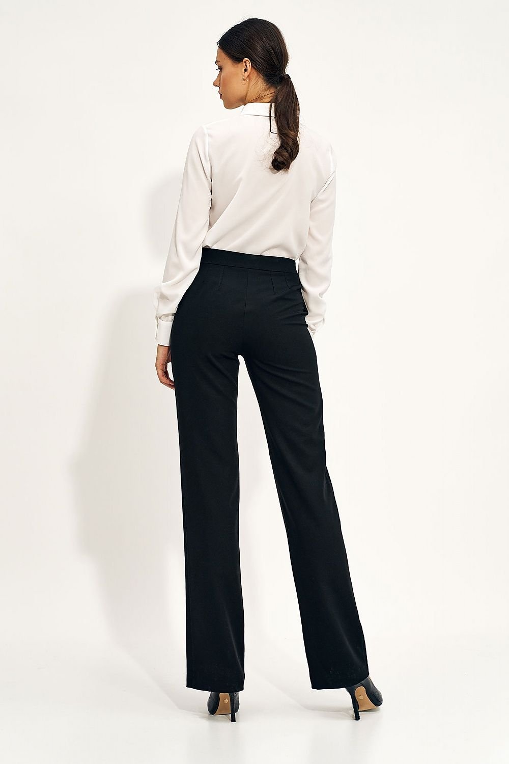  Women trousers model 171876 Nife 