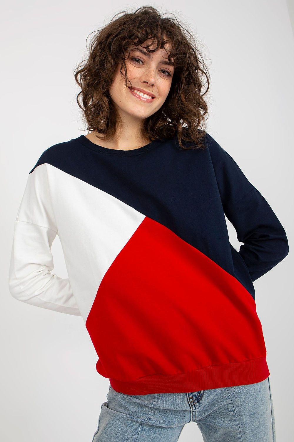  Sweatshirt model 175193 Relevance 