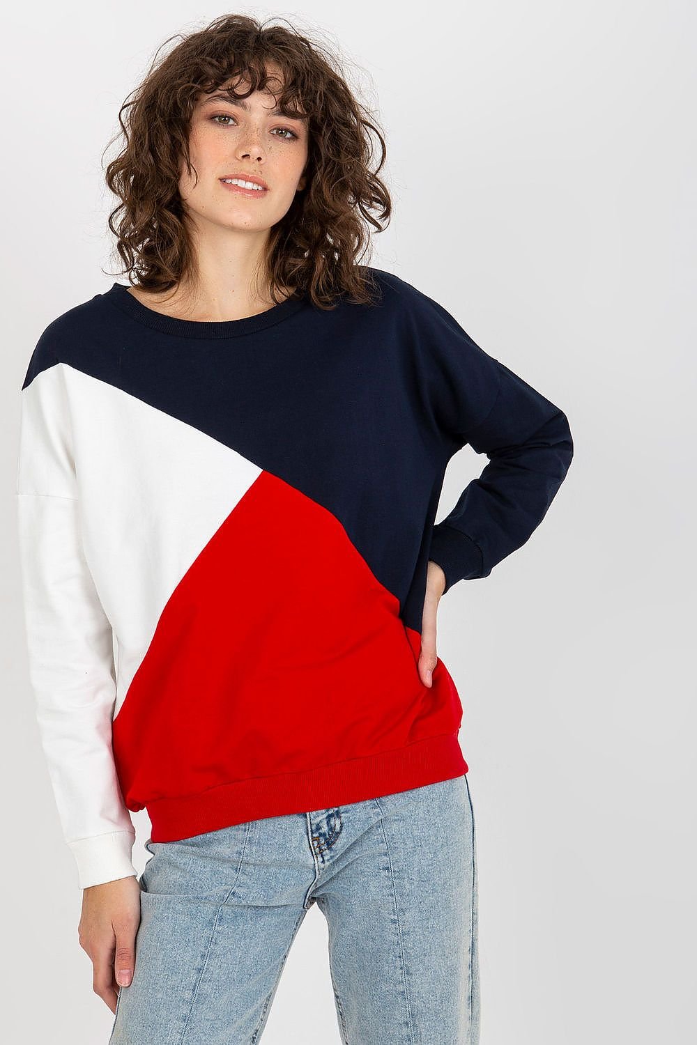  Sweatshirt model 175193 Relevance 