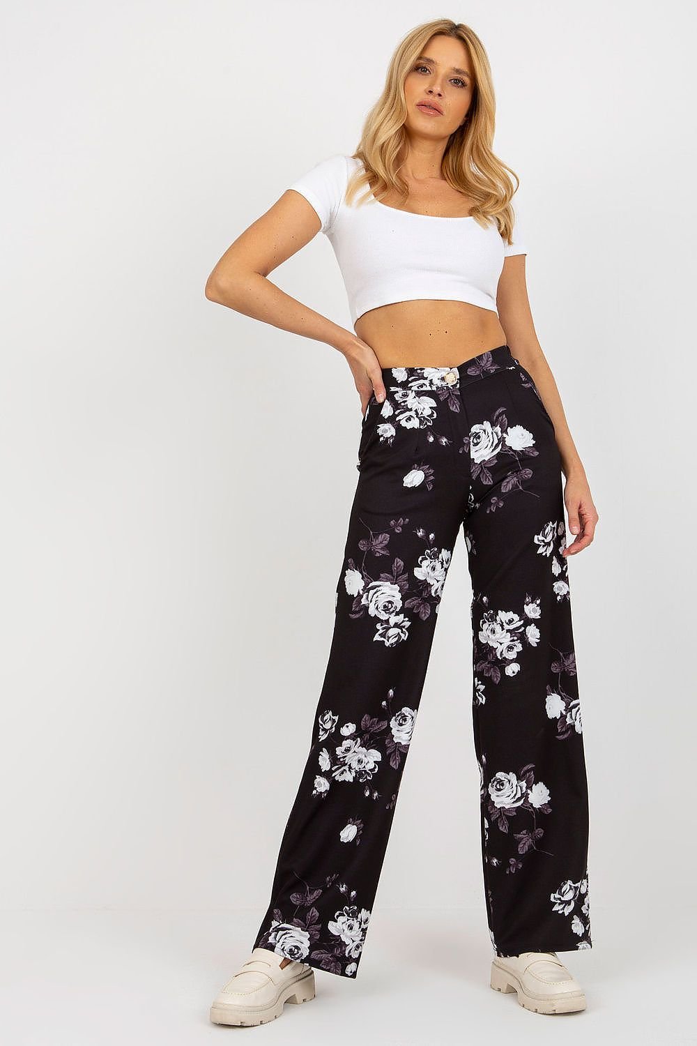  Women trousers model 175770 Lakerta 