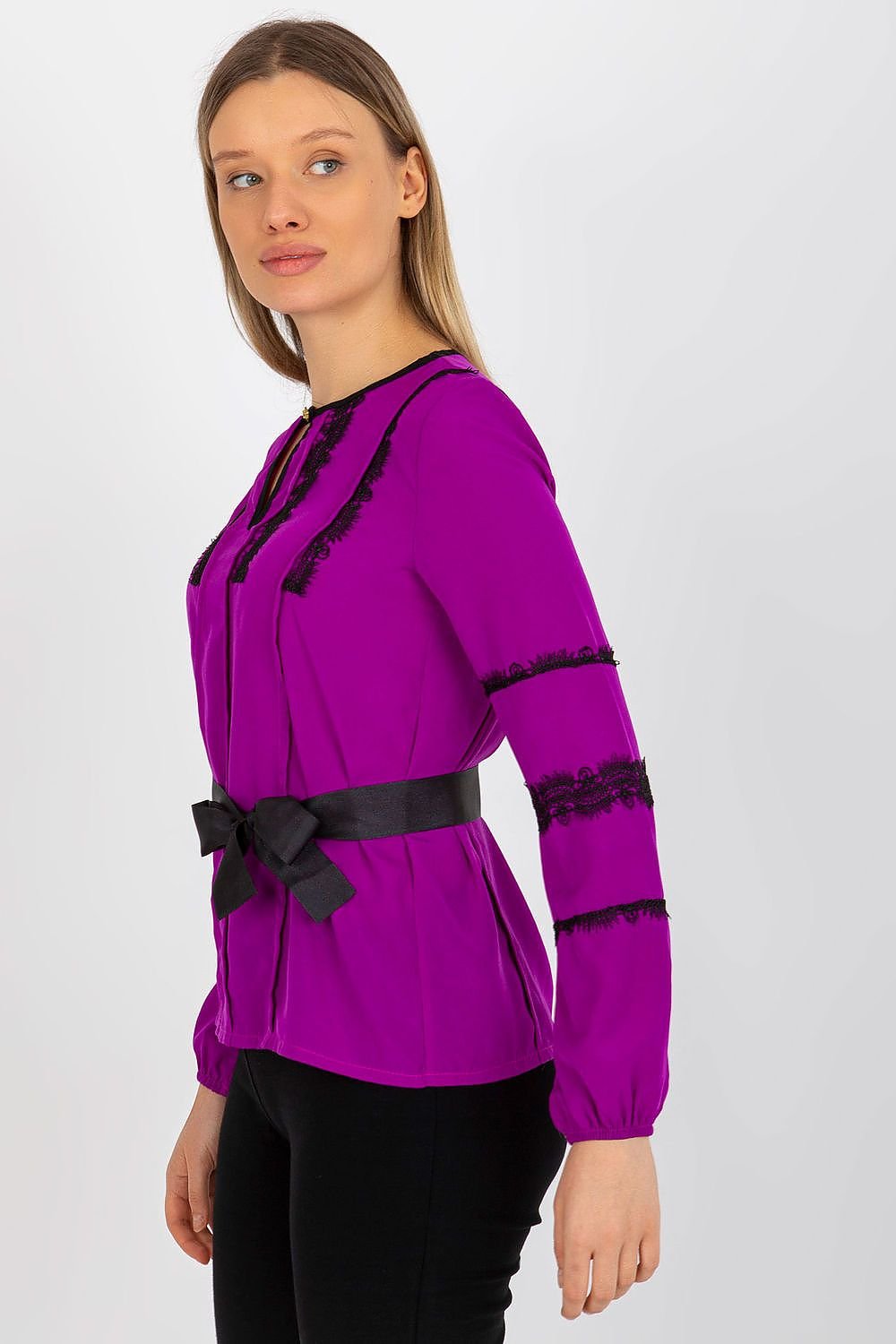  Blouse model 176735 Lakerta 