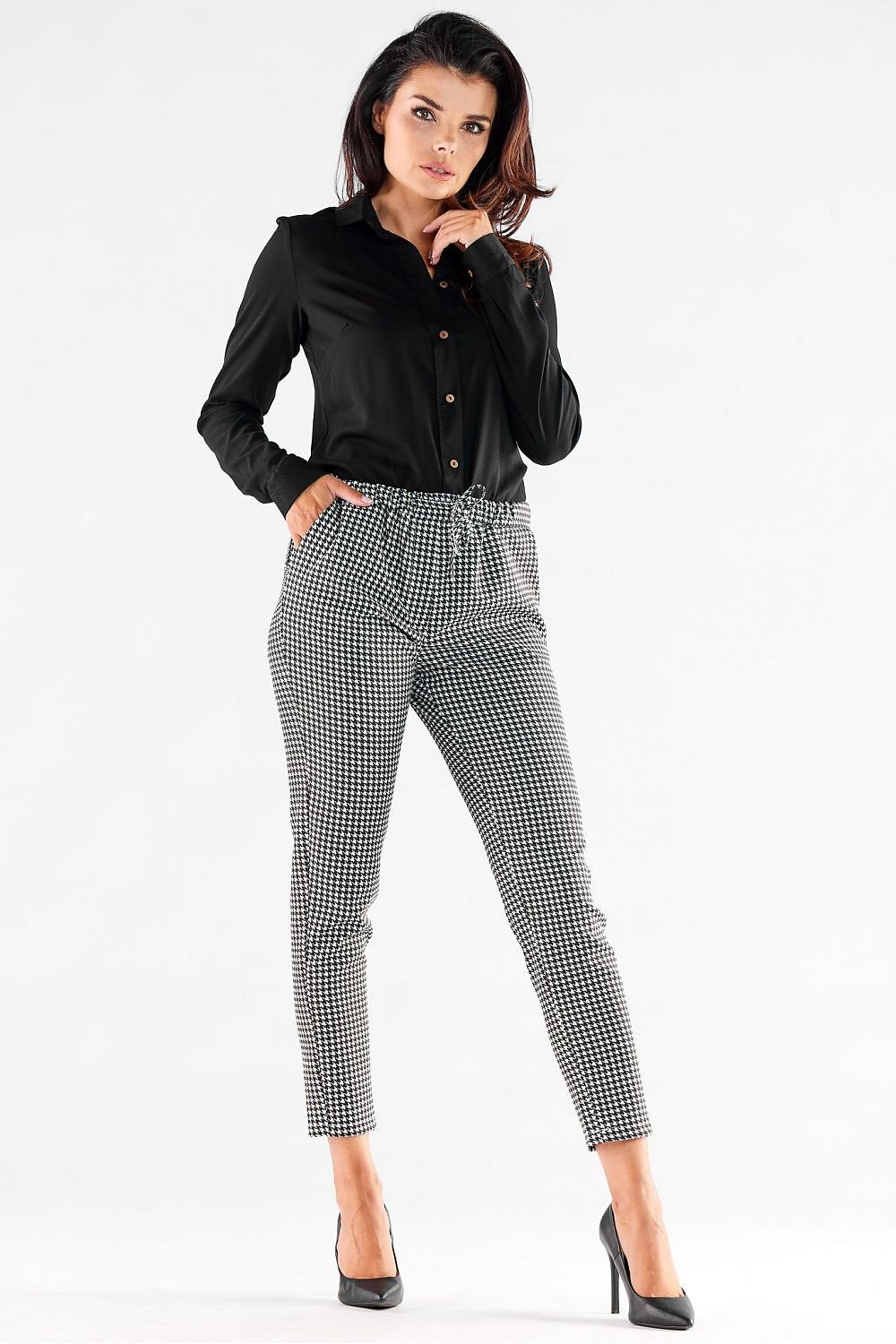  Women trousers model 176873 awama 