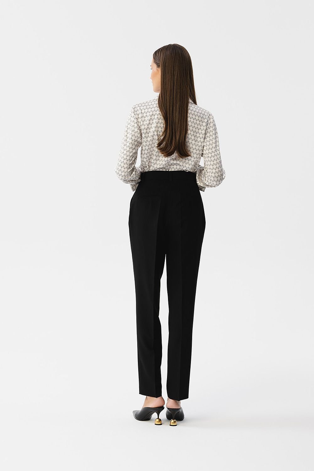  Women trousers model 185095 Stylove 