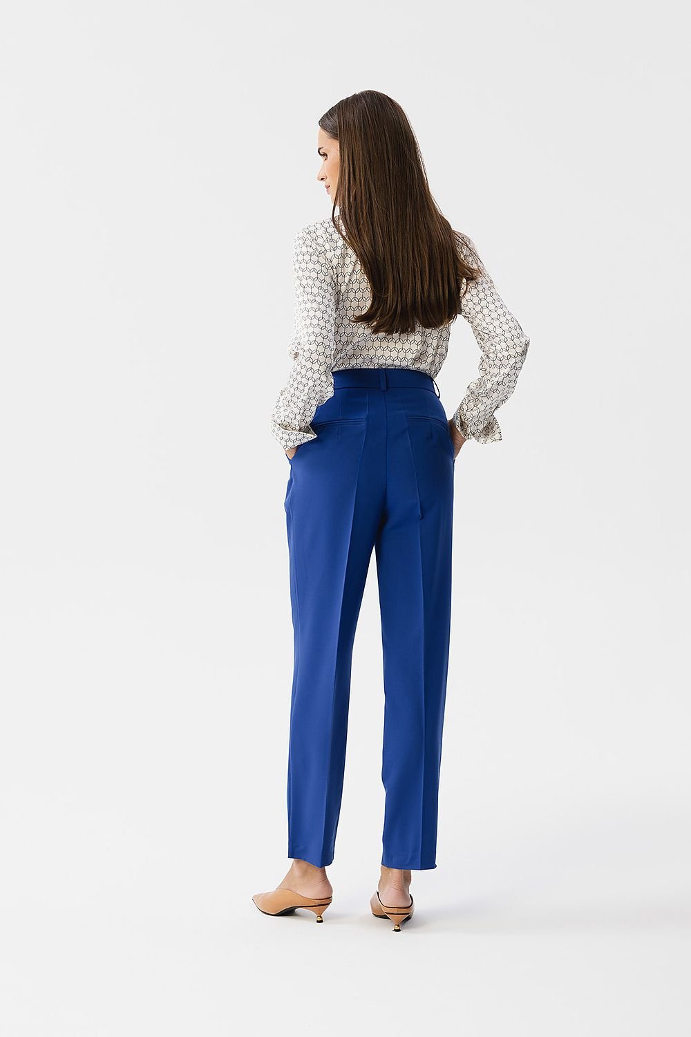  Women trousers model 185096 Stylove 