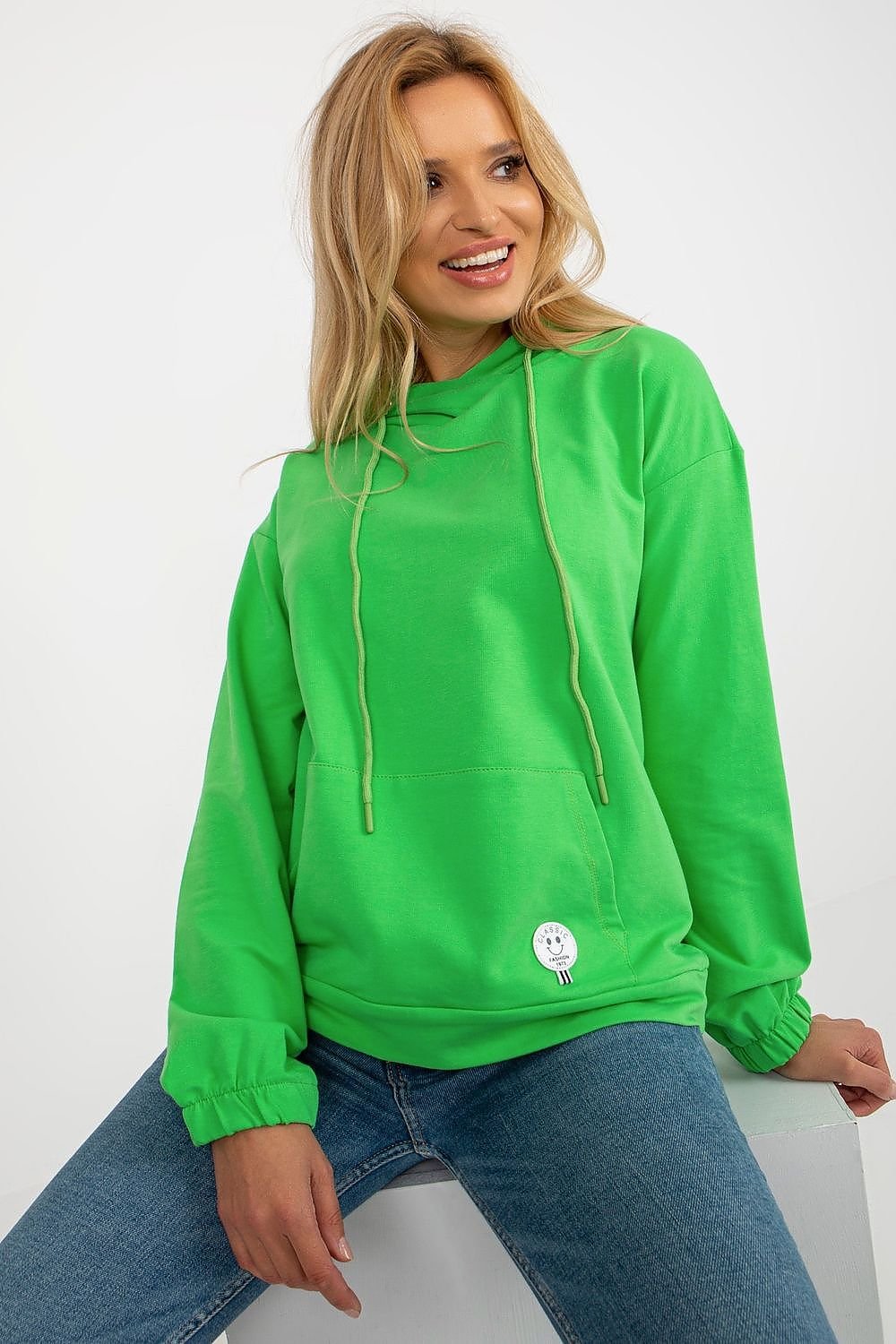  Sweatshirt model 185949 Relevance 