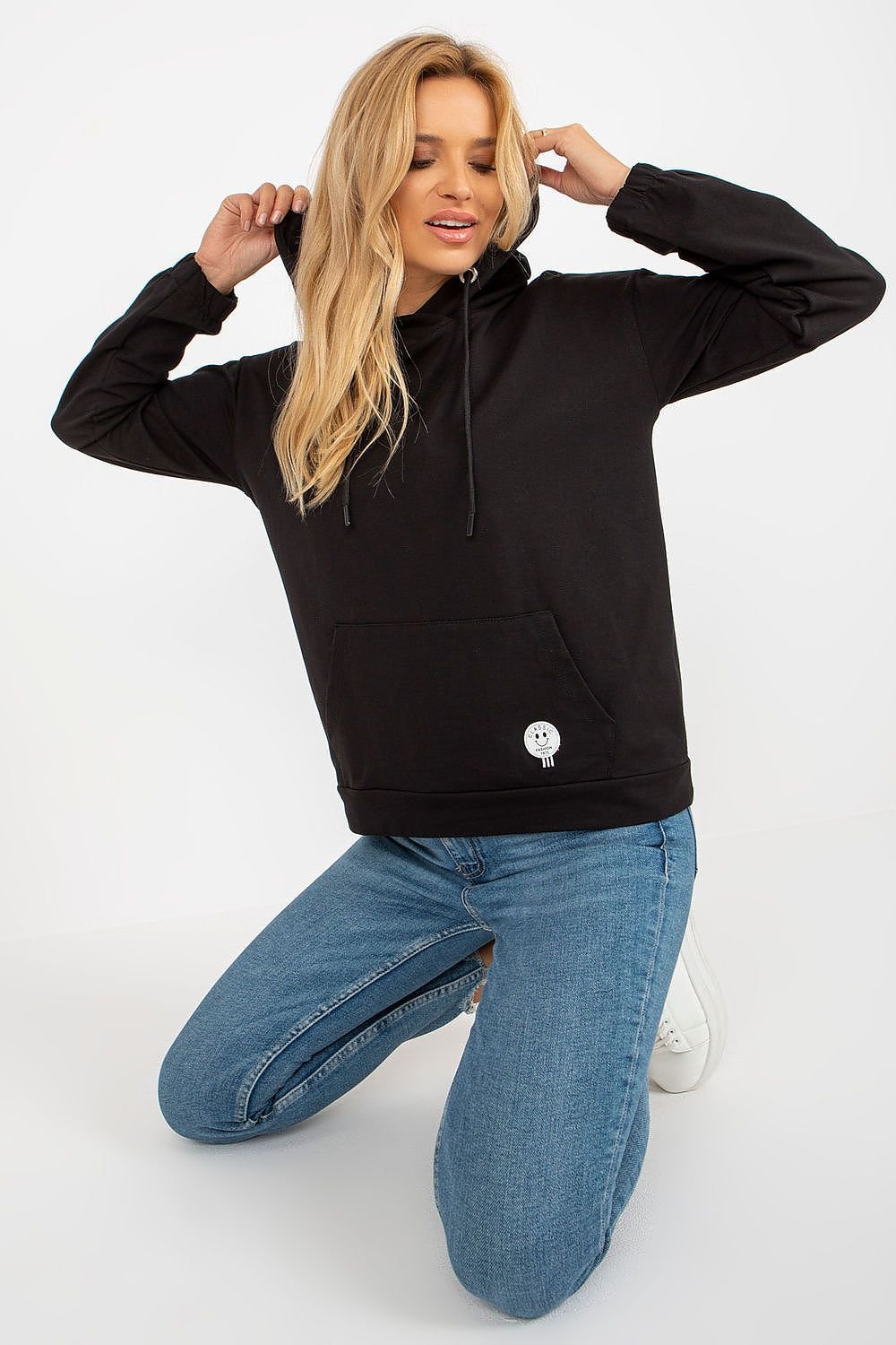  Sweatshirt model 185950 Relevance 