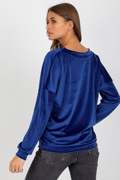  Sweatshirt model 185954 Relevance 