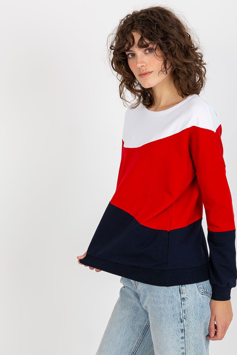  Sweatshirt model 185960 Relevance 