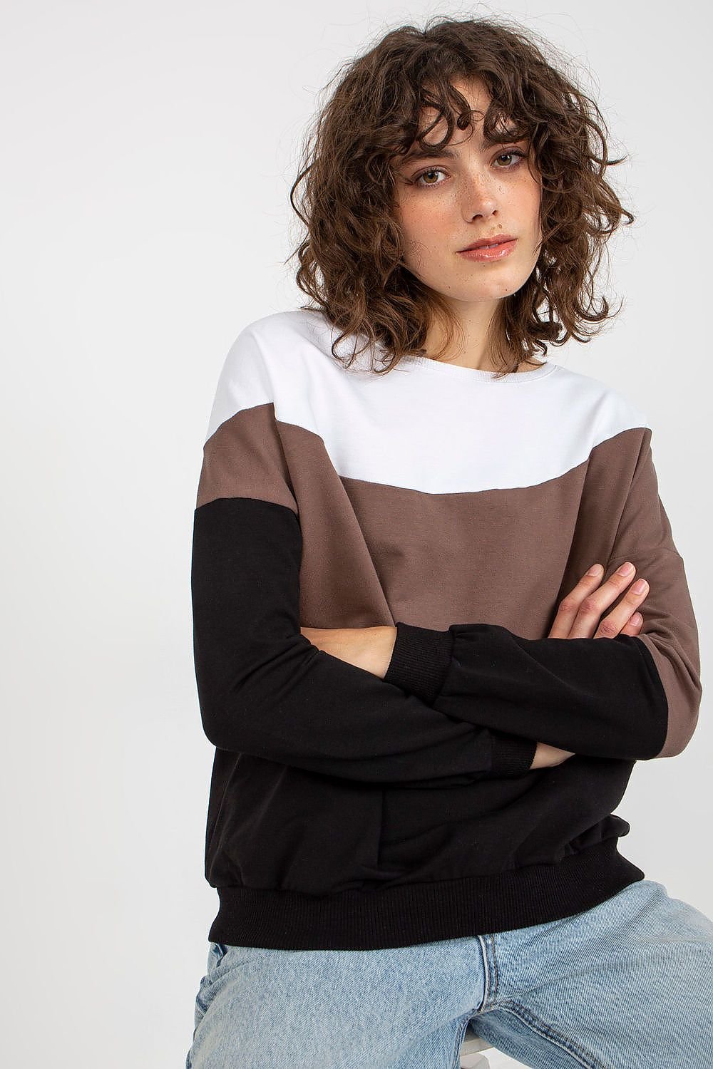  Sweatshirt model 185961 Relevance 