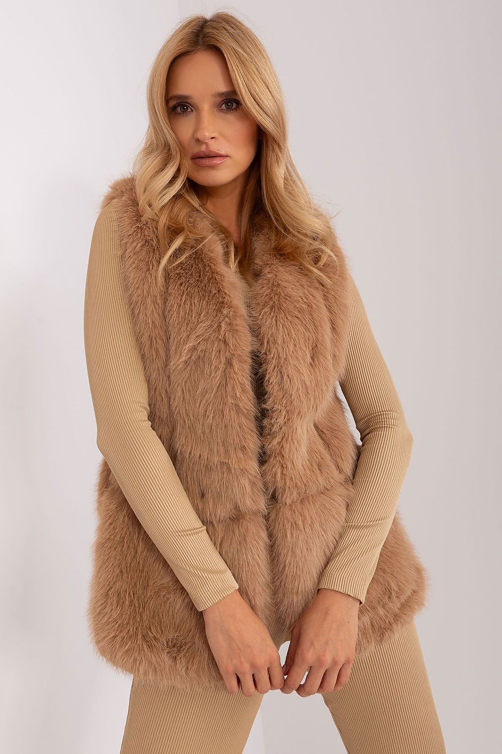  Gilet model 186704 AT 